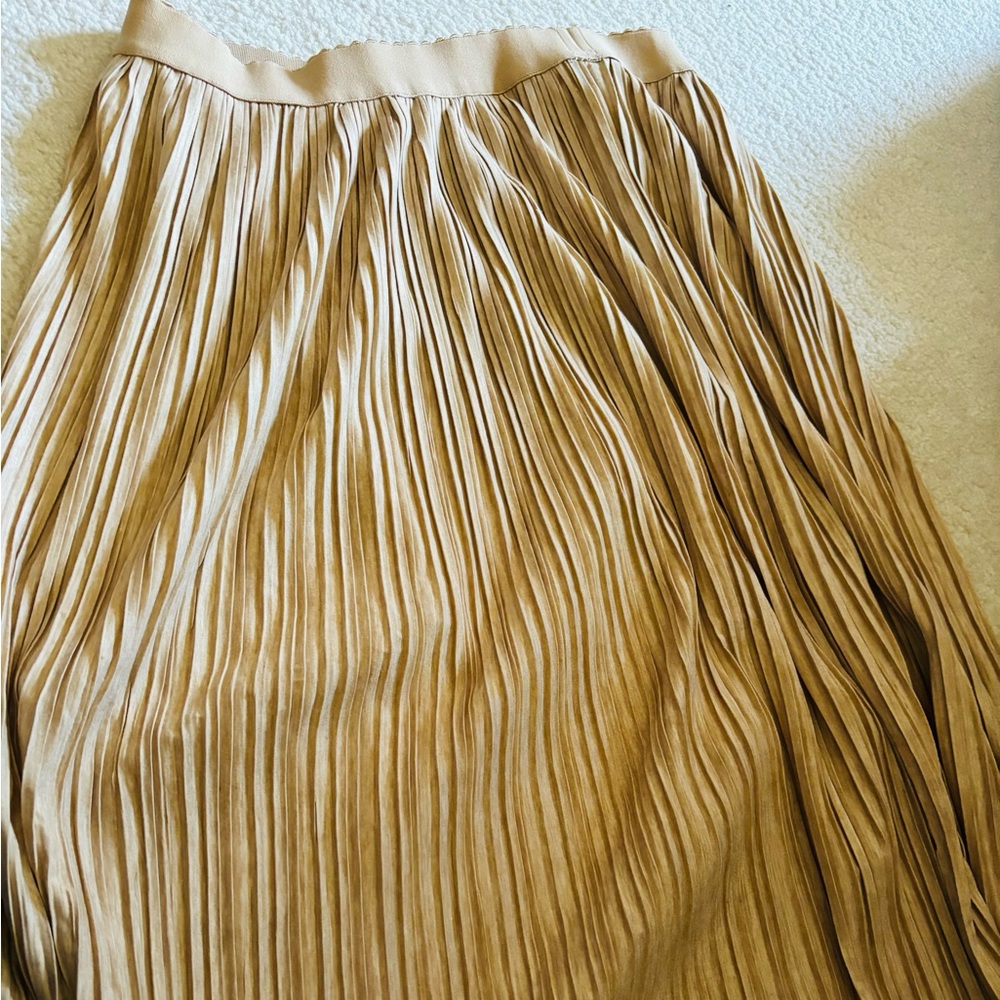 Long gold skirt